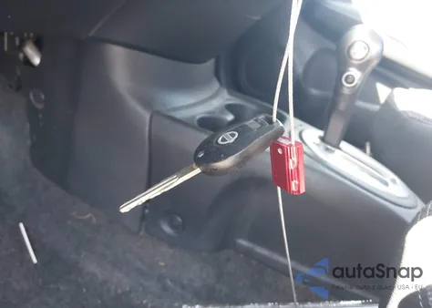 2015 Nissan Versa 1.6 Sv z USA, uszkodzony, nr VIN 3N1CN7AP3FL933229